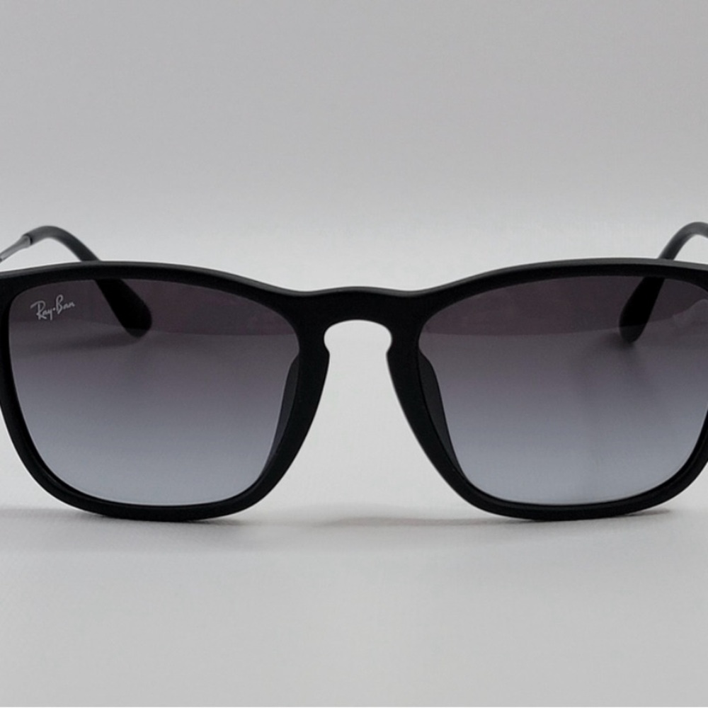 Ray-Ban Matte Black Sunglasses - Unisex Chris RB4187 Gradient Lens‎